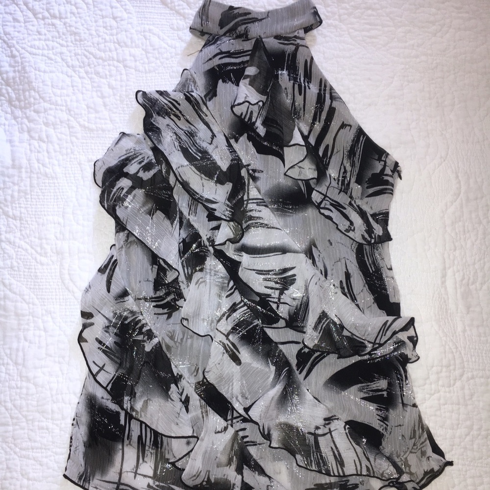 Black and gray blouse.